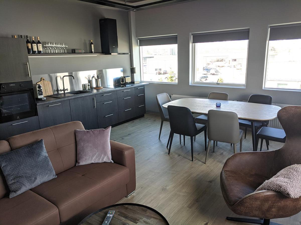 Boutique By The Harbour - Apartments 207 Akureyri Zewnętrze zdjęcie